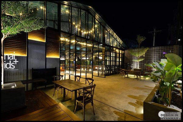 Green House Bar & Restaurant at Mandalay