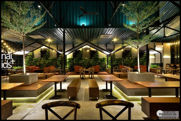 Green House Bar & Restaurant at Mandalay