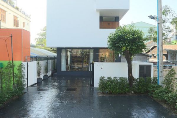 372 Pyi Tharyar Residence