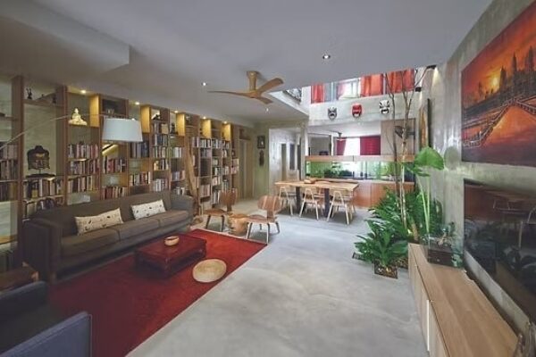 COURTYARD HOUSE