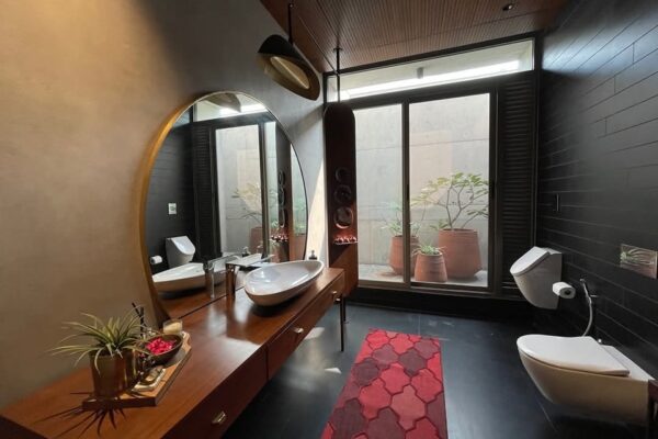 The Inside-out House