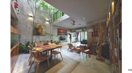 COURTYARD HOUSE