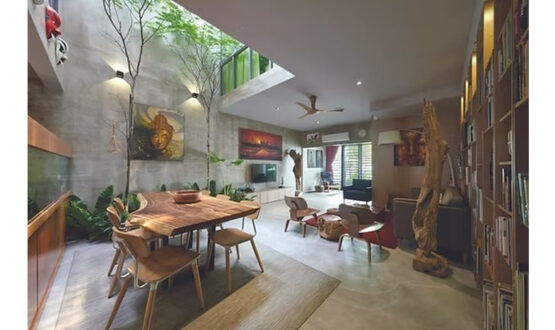 COURTYARD HOUSE
