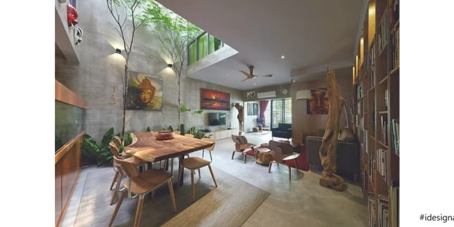 COURTYARD HOUSE